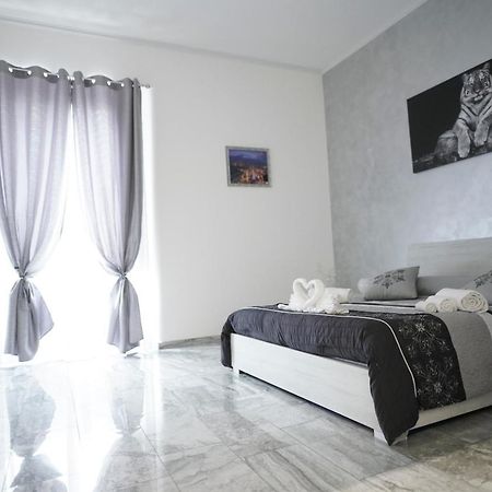 Central Luxury Apartment คาตาเนีย ภายนอก รูปภาพ